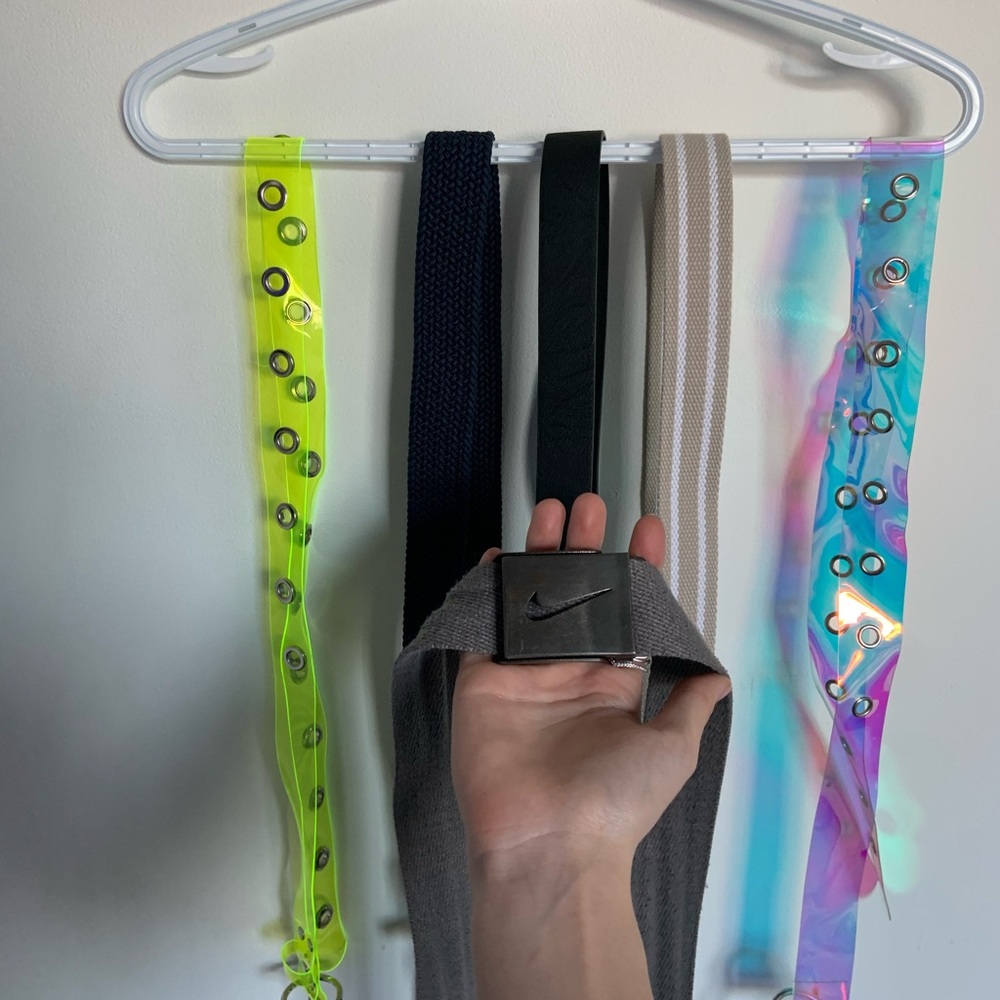 BUNDLE OF BELTS
